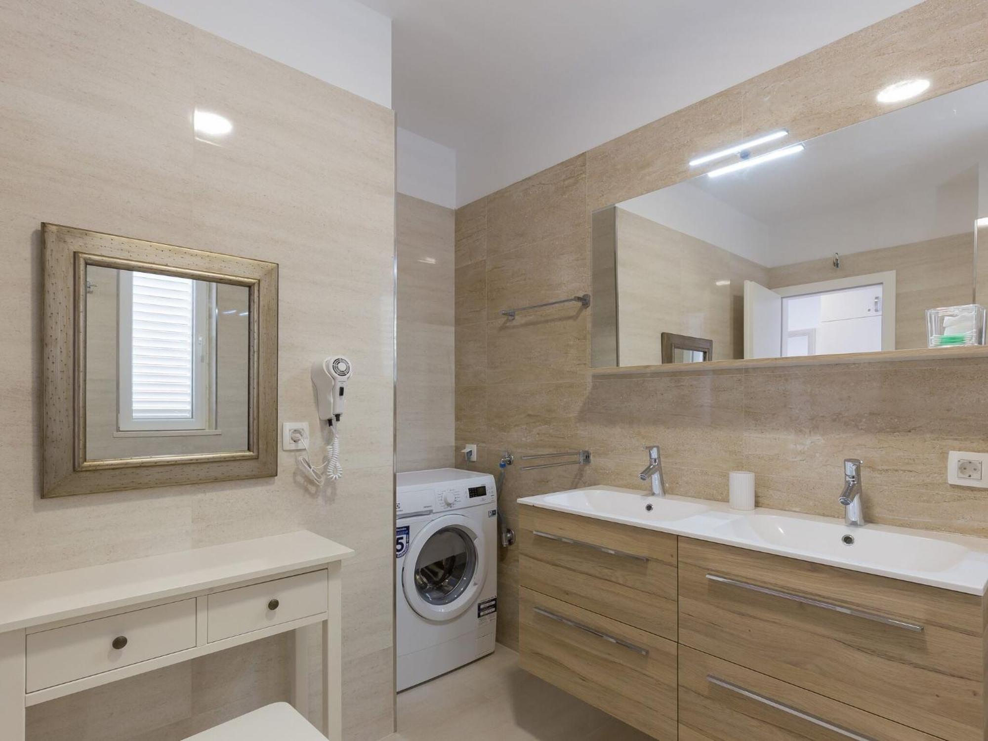 Amorino Of - With Balcony And Sea View Lovor Ragusa